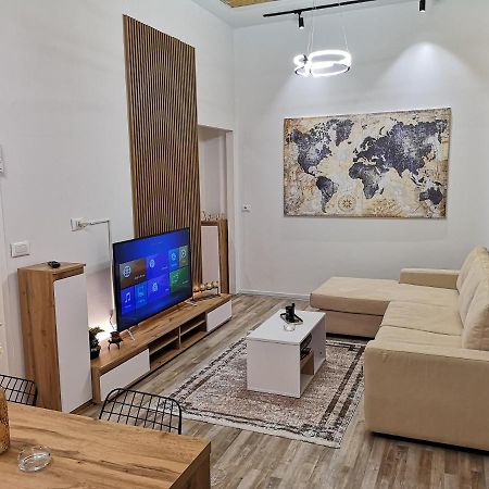 New Modern Apartment In The Center Of Tirana Zewnętrze zdjęcie